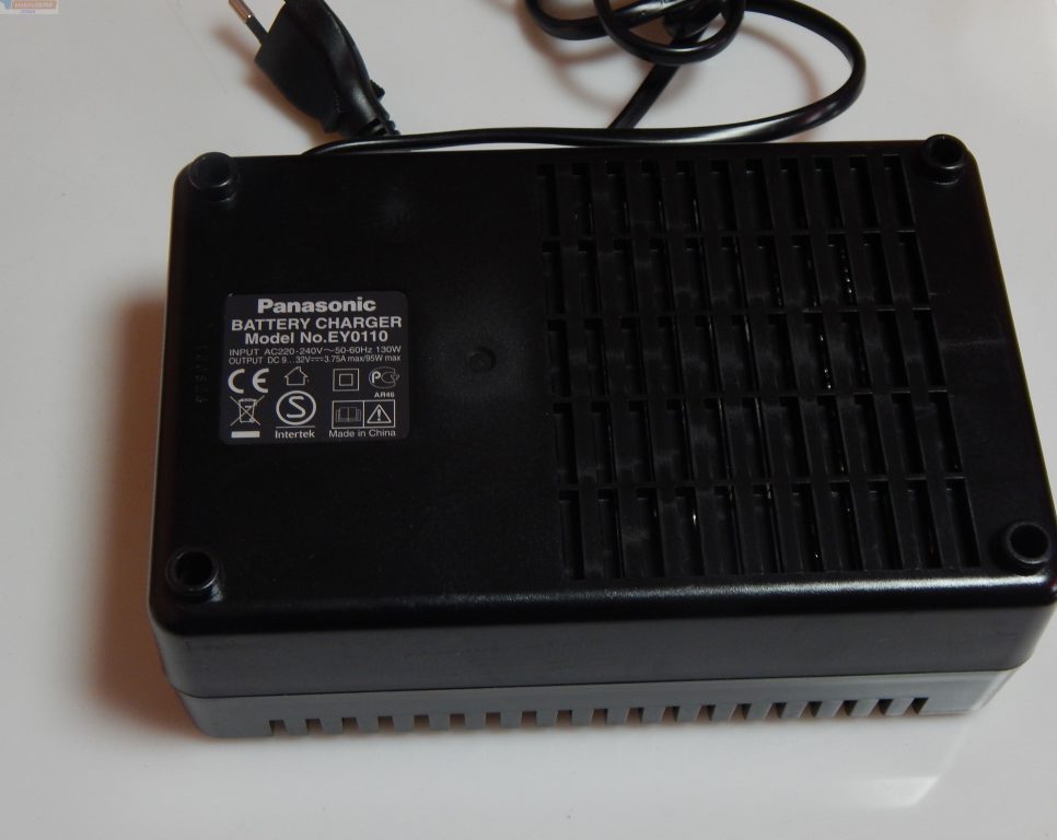 Panasonic ładowarka baterii EY0110