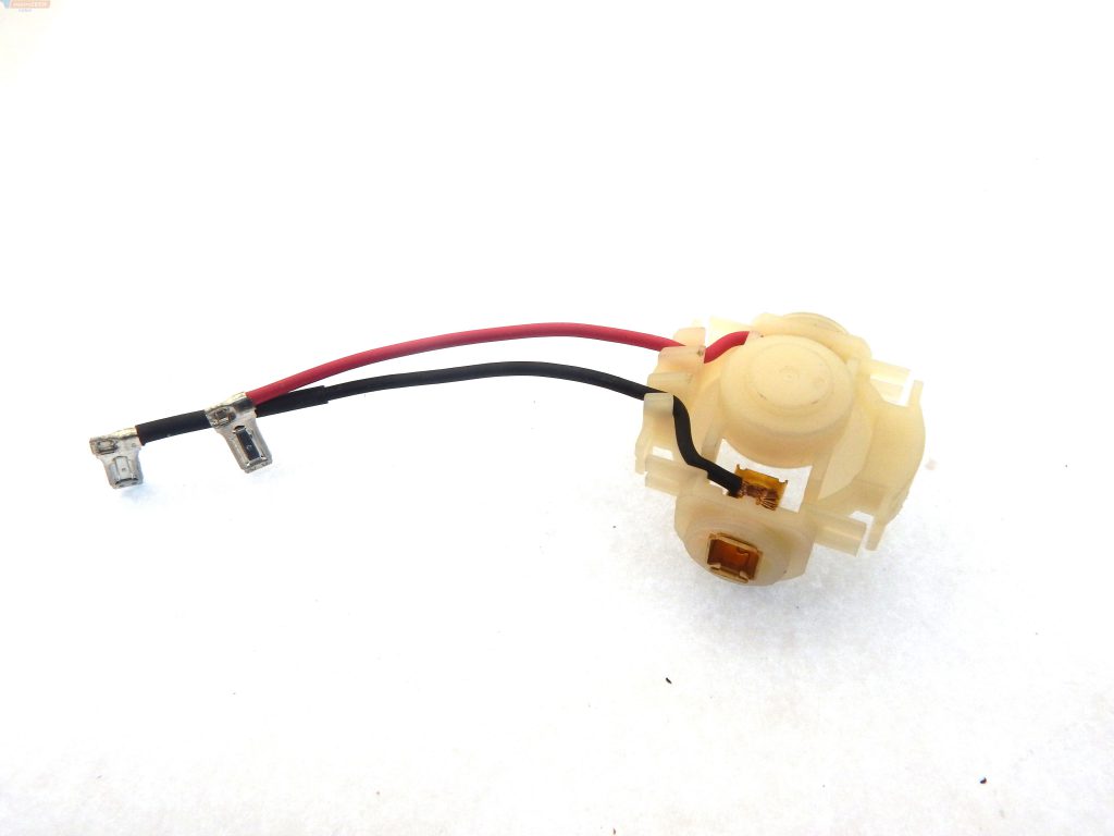 Makita 6347 D Nośnik Łożyska 638139-5