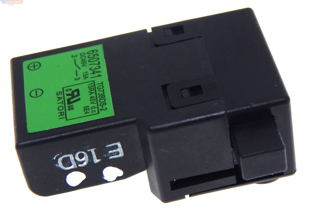 Makita włącznik / wyłącznik TG73BDS-2 do akumulatorowej pilarki tarczowej DHS680