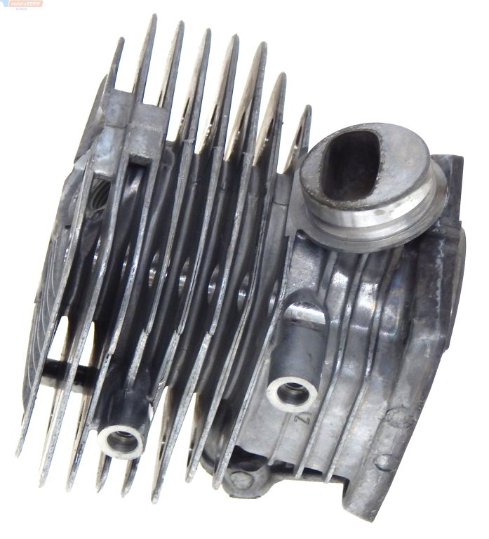 Makita cylinder do pilarki spalinowej EA4300F